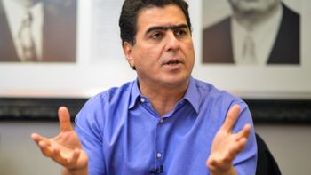 Crise na saúde desgasta Emanuel Pinheiro