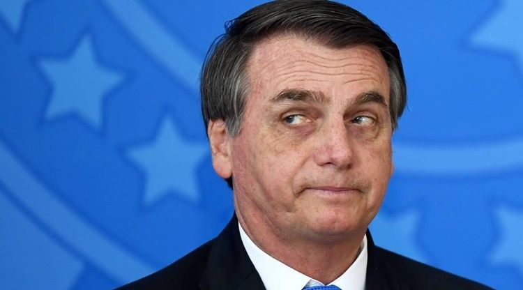 Presidente Jair Bolsonaro defende aumento de 20 para 40 pontos para cassar CNH