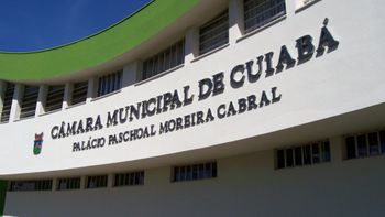 Câmara adia votação de requerimento que pede cassação de Pinheiro 