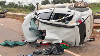 Motorista capota veículo na BR-163 e polícia descobre carregamento de maconha