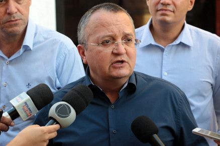 Na TV, Taques nega atraso nos salários de servidores do Estado