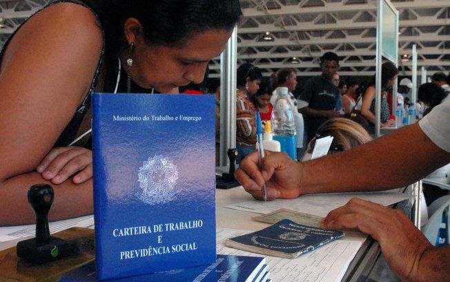 Medo de desemprego diminui, diz CNI