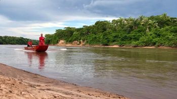 Após 6 dias, Bombeiros encerram buscas por mulher que pulou no rio para salvar filha 