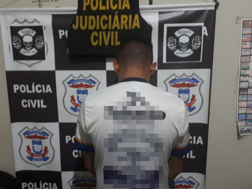 Professor de escolinha de futebol é preso por abuso sexual de alunos