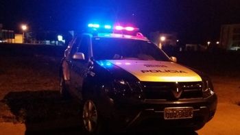 Ladrão de galinhas é surpreendido por proprietário e acaba sendo preso; comparsa fugiu