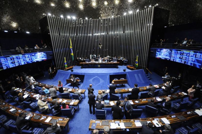 Senadores votaram contra Dilma, inclusive Wellington Fagundes