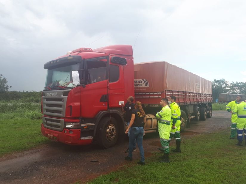 Caminhoneiro é assassinado com tiro na cabeça ás margens de rodovia em VG