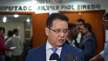 Botelho anuncia RGA e aumento no auxílio-alimentação dos servidores da AL