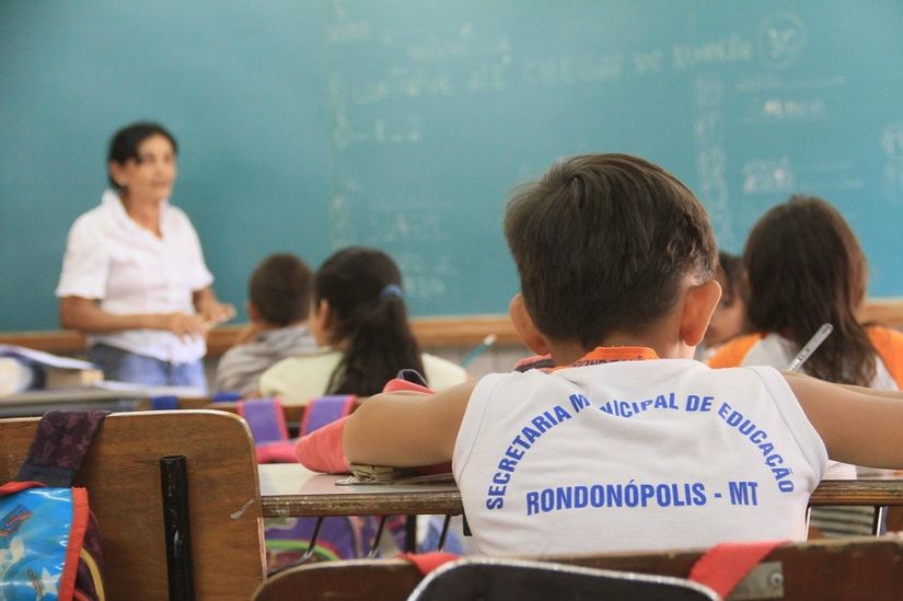 Unidades escolares retornam às aulas nesta terça-feira (31)