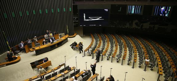 Câmara tenta mais uma vez votar reforma política