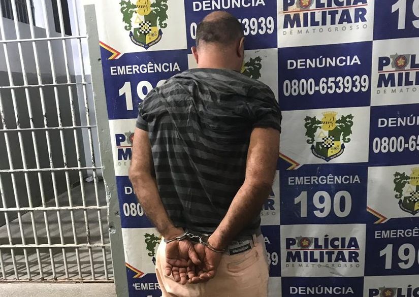 Embriagado homem é preso após agredir a própria mãe em casa 