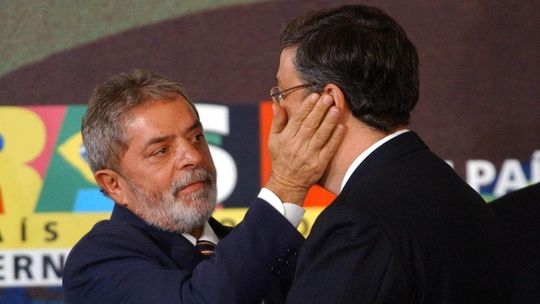 Palocci diz que filho de Lula recebeu propina de montadoras