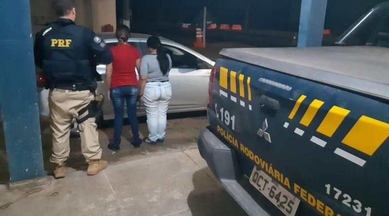 Mulheres são presas com carro roubado que seria entregue na fronteira