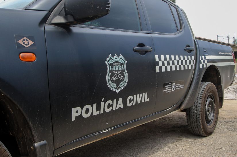 Casal é preso pela Polícia Civil acusado de aplicar golpe pela Internet