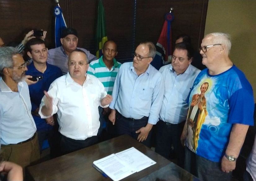 Nos discursos pré-eleitorais, Taques e Pátio assoviam mesma nota