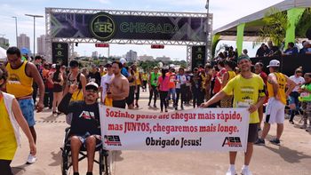 Governador destaca organização e tradição da Corrida de Reis