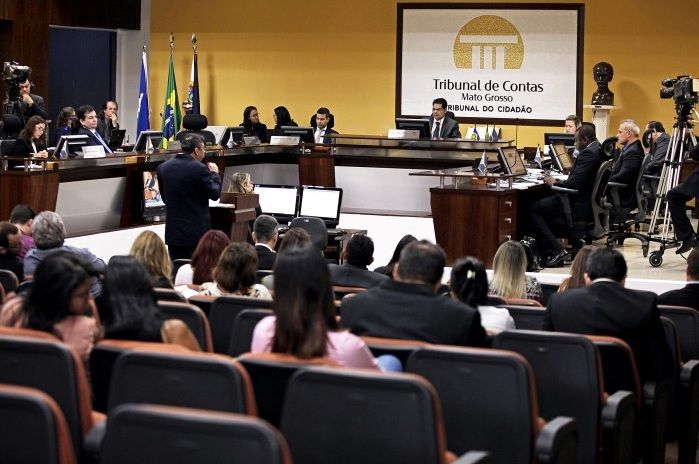 Multas e restituições determinadas pelo TCE somaram R$ 18 milhões em 2017