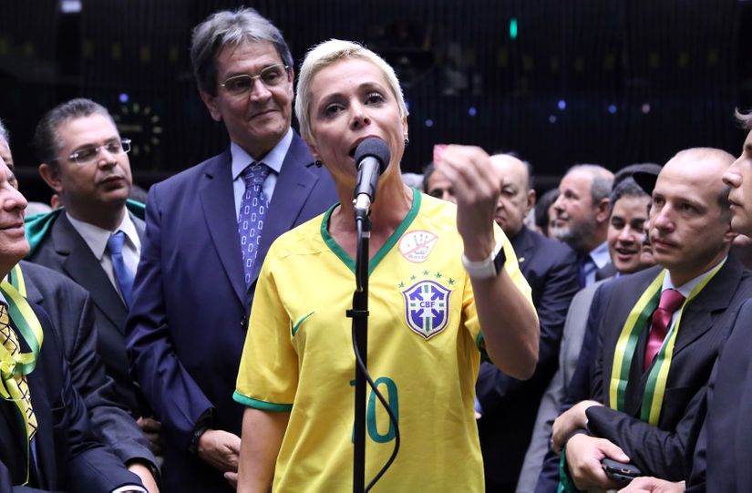 Cristiane Brasil defende competência do STJ para julgar validade de sua nomeação