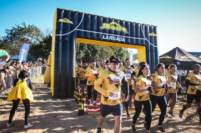 ‘Rotam Extreme’ reúne 1.500 atletas superando frio e obstáculos por causa social