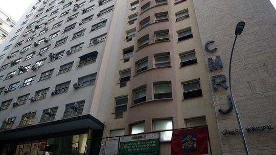 No RJ, ocupação é regularizada e prédio será reformado