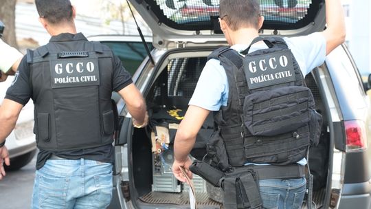 Advogada é presa por falsificação de documentos para presos 