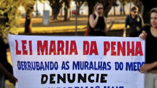 Senado muda Lei Maria da Penha e organizações pedem que Temer vete a proposta