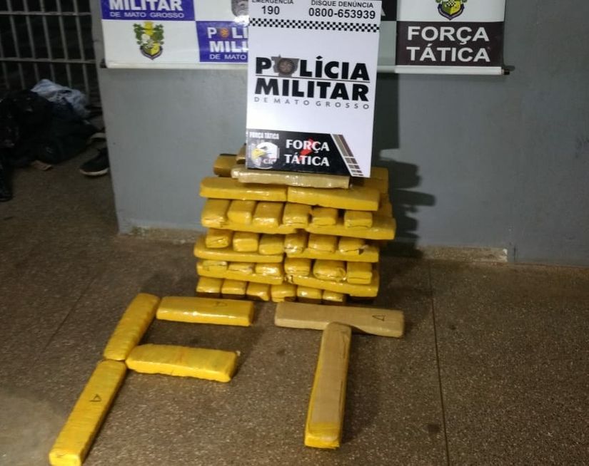 Após perseguição e troca de tiros, PM apreende 55 kg de maconha