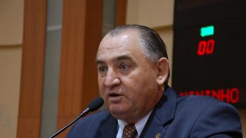Nininho cobra R$ 48 mi de excesso de arrecadação do Governo do Estado