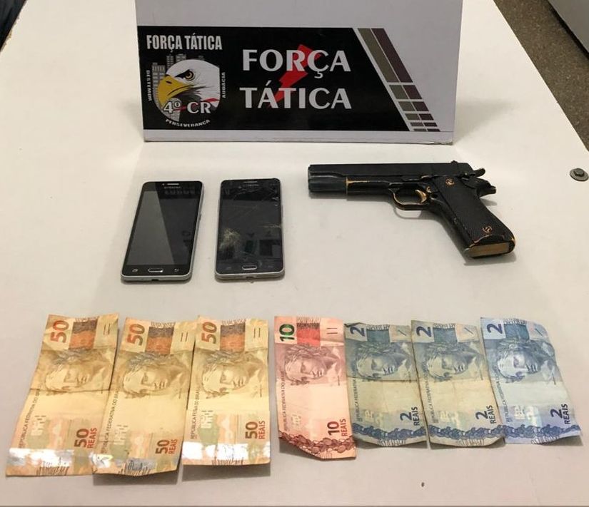 Suspeito de roubo é baleado na perna após agredir vítima e ameaçar atirar na PM 