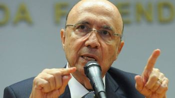 Meirelles diz que país está longe de cortar benefícios