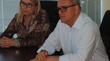 Prefeito entrega R$ 100 mil à instituição e destaca fortalecimento de políticas sociais
