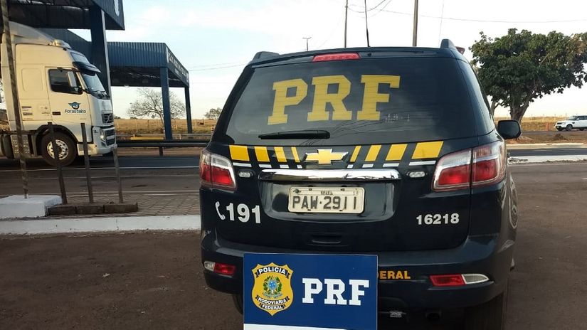 Motorista com habilitação falsa é preso pela PRF