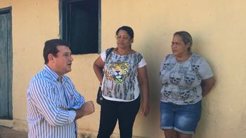 Vereador atende pedido de moradores e visita Vila Lourdes