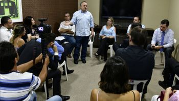 Prefeitos do PTB e DEM apoiam Taques