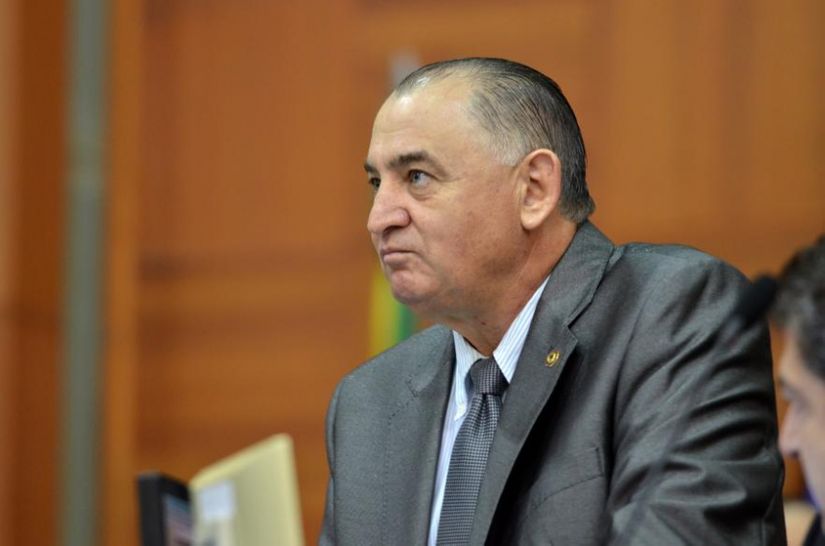 Quando o assunto é obra, Nininho pode estar advogando em causa própria 