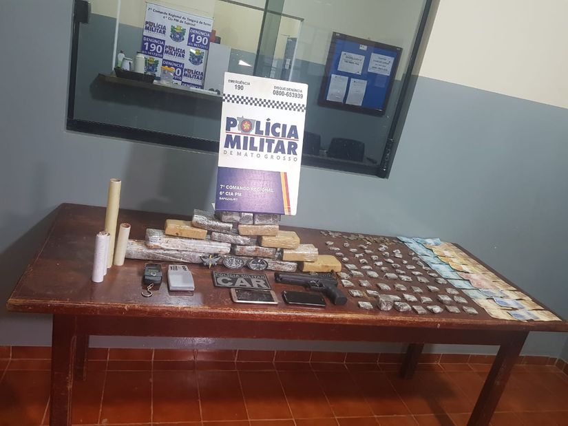 Denúncia leva a PM interceptar casal de traficantes durante distribuição de drogas 