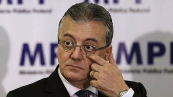 Justiça mantém bloqueio de R$ 4 milhões de ex-presidente da Petrobras