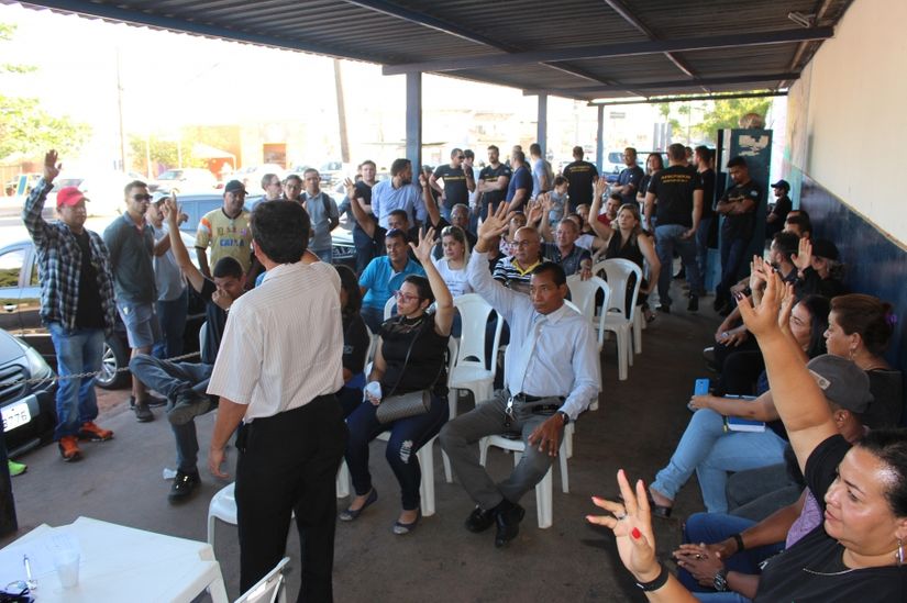 Agentes penitenciários recorrem ao TJ para resolver impasse com o governo