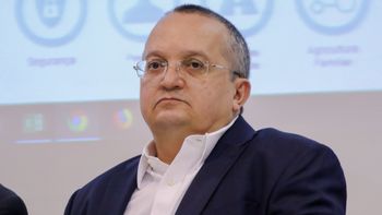 Sem foro a partir de 2019, Taques mira advocacia