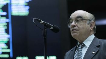 Relator mantém entrega de parecer sobre denúncia contra Temer para terça-feira