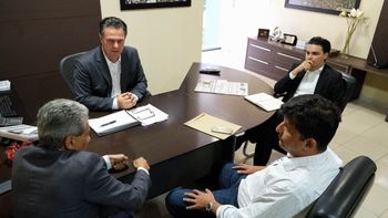 Fávaro reúne AMM e Indea para reestruturação de unidades no interior
