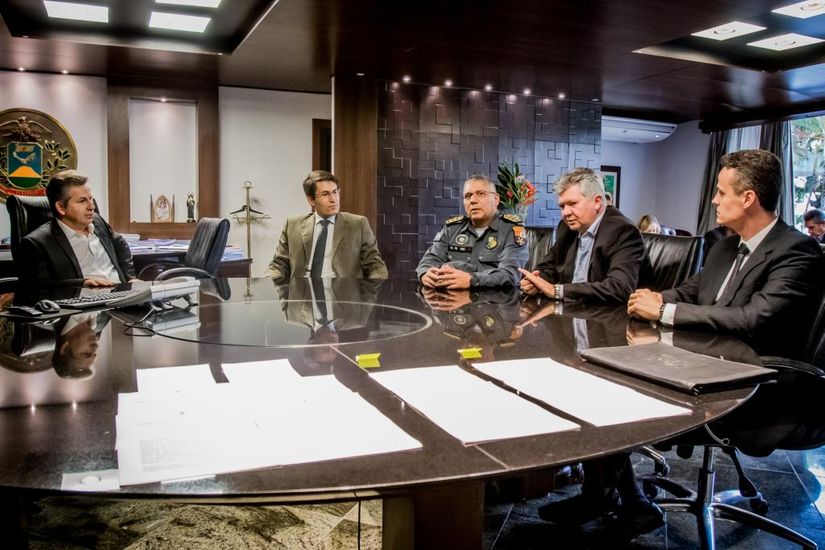 Governo e PF vão integrar dados e instituir força-tarefa contra crime organizado