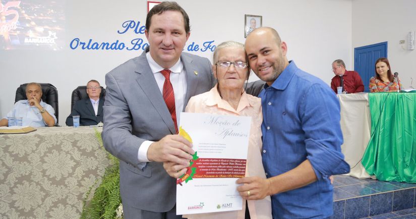 AL entrega Moção de Aplausos aos pioneiros de Nova Bandeirantes