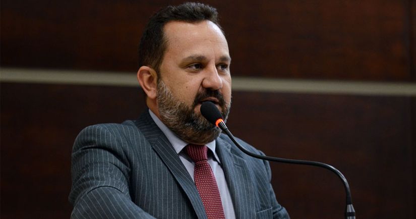 Cláudio da Farmácia reclama de “chá de sumiço” de presidente da Coder