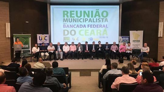 Deputado Valtenir Pereira segue jornada pelo País em palestras pela unificação das eleições