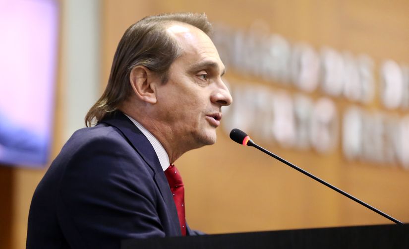  “Sonegação de impostos em combustível chega a R$ 300 milhões”, diz deputado