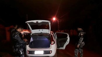 Criminosos trocam tiros com a polícia após um roubo seguido de sequestro, 4 são presos