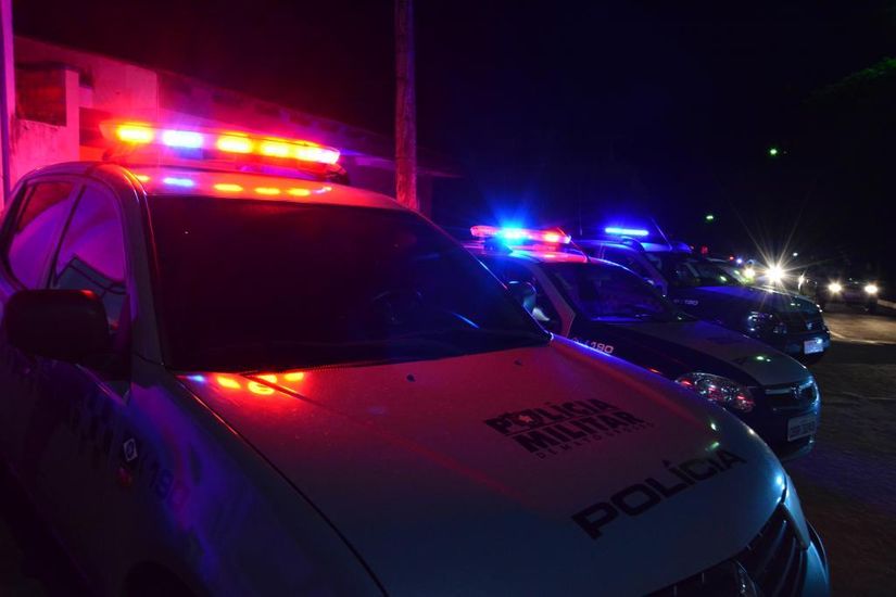 Suspeito tortura irmão deficiente físico, ameaça mãe de morte e é preso pela PM