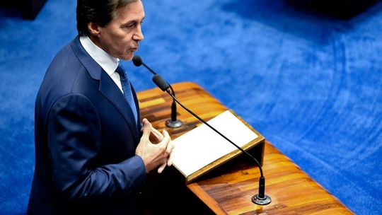 Eunício Oliveira promete gestão voltada para anseios da sociedade e interesses da nação