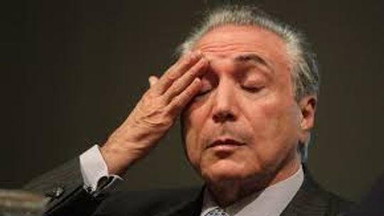 Planalto cancela pregão para compra de alimentos para avião presidencial